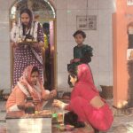 शेखा बिगहा ब्रह्मस्थान स्थित शिवलिंग मंदिर में श्रद्धालुओं ने किया जलाभिषेक