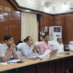 गर्मी से निपटने के लिए प्रशासन अलर्ट: गया में हीट वेव से बचाव को लेकर डीएम की समीक्षा बैठक