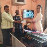खिजरसराय में मुख्यमंत्री परिवार लाभ योजना के तहत लाभुकों को मिला सहायता राशि का चेक