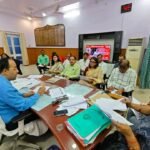 प्रज्ञा शक्ति कार्यक्रम की समीक्षा, 6,718 बच्चों का सर्वेक्षण व पंजीकरण पूरा; स्वास्थ्य एवं समग्र देखभाल पर डीएम का जोर