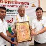 सीयूएसबी के गुरु दक्षता कार्यक्रम में उच्च शिक्षा की गुणवत्ता और भारतीय ज्ञान परंपरा पर मंथन, पूर्व कुलपति प्रो. हरिकेश सिंह ने दिया व्याख्यान