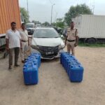 डोभी चेकपोस्ट पर 420 लीटर स्पिरिट से भरी होंडा सिटी कार जब्त, तस्कर फरार