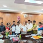 बिहार राज्य विश्वविद्यालय अधिनियम-2026 के विरोध में गयाजी के शिक्षकों-कर्मचारियों का पैदल मार्च, सरकार से पुनर्विचार की मांग