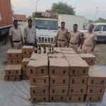 डोभी चेकपोस्ट पर 726 लीटर विदेशी शराब जब्त, पिकअप के साथ मालदा का युवक गिरफ्तार