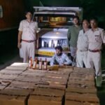 सड़े-गले पपीते की बोरियों के नीचे छिपाकर ले जाई जा रही 774 लीटर शराब जब्त; यूपी का युवक गिरफ्तार