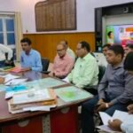 प्रधानमंत्री धन-धान्य कृषि योजना की डीएम ने की समीक्षा, अधिकारियों को लक्ष्य समय पर पूरा करने का निर्देश